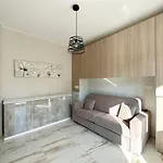 Lejlighed Wh - Un Posto Al Sole - Attico Monolocale Con Parcheggio Gratuito - 5 Minuti Dal Centro - Wifi *