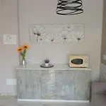 Wh - Un Posto Al Sole - Attico Monolocale Con Parcheggio Gratuito - 5 Minuti Dal Centro - Wifi Lejlighed Sanremo
