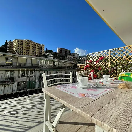 Wh - Un Posto Al Sole - Attico Monolocale Con Parcheggio Gratuito - Con Grande Terrazza-a 5 Minuti Dal Centro - Wifi Апартаменты
