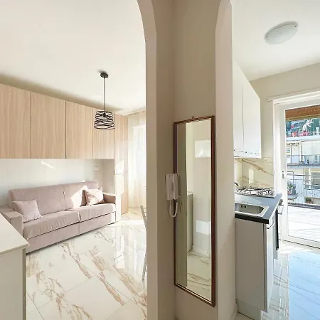 Wh - Un Posto Al Sole - Attico Monolocale Con Parcheggio Gratuito - Con Grande Terrazza-a 5 Minuti Dal Centro - Wifi * San Remo