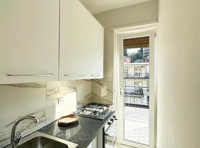 Wh - Un Posto Al Sole - Attico Monolocale Con Parcheggio Gratuito - 5 Minuti Dal Centro - Wifi Lägenhet Sanremo